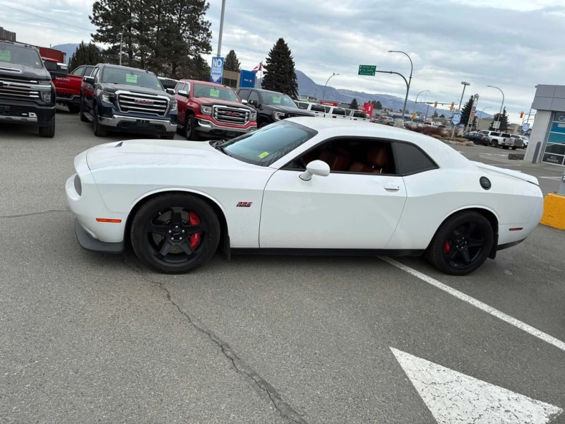 Dodge Challenger * SRT 392 * 6.4 V8 * CARFAX * , снимка 4 - Автомобили и джипове - 53419229