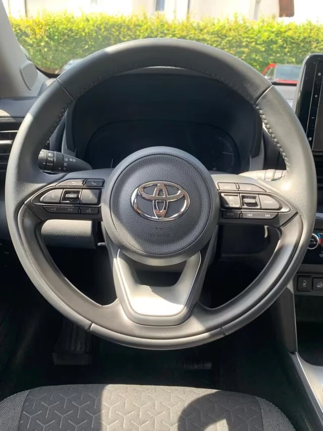 Toyota Yaris Cross COMFORT/116HP/4WD/CAM/NAVI/LED/DIGI/CARPLAY/238g - изображение 8