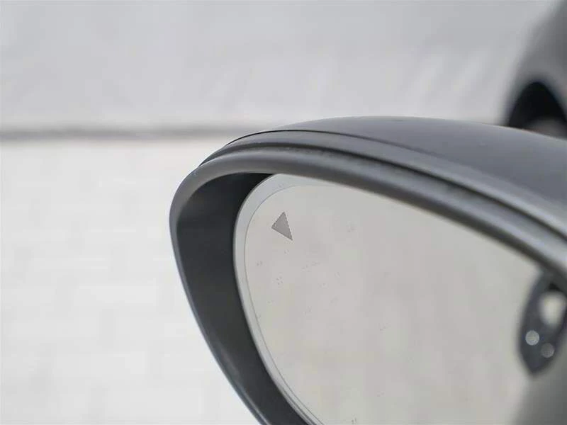 Alfa Romeo Giulia Sport* Harman* DIS* Blindspot* Blinde, снимка 10 - Автомобили и джипове - 54145575