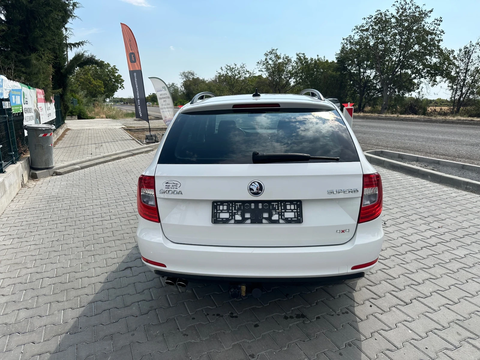 Skoda Superb 2.0Tdi 4x4 Ръчка Нави Подгрев  - изображение 4