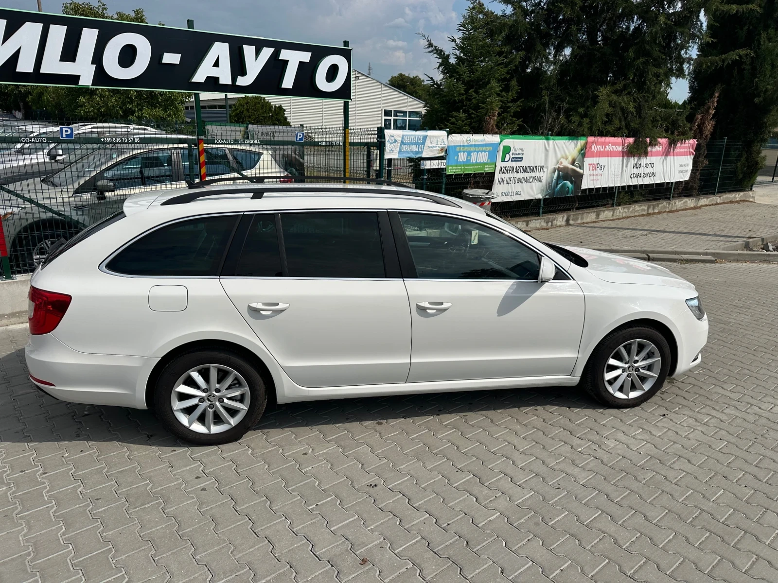 Skoda Superb 2.0Tdi 4x4 Ръчка Нави Подгрев  - изображение 2