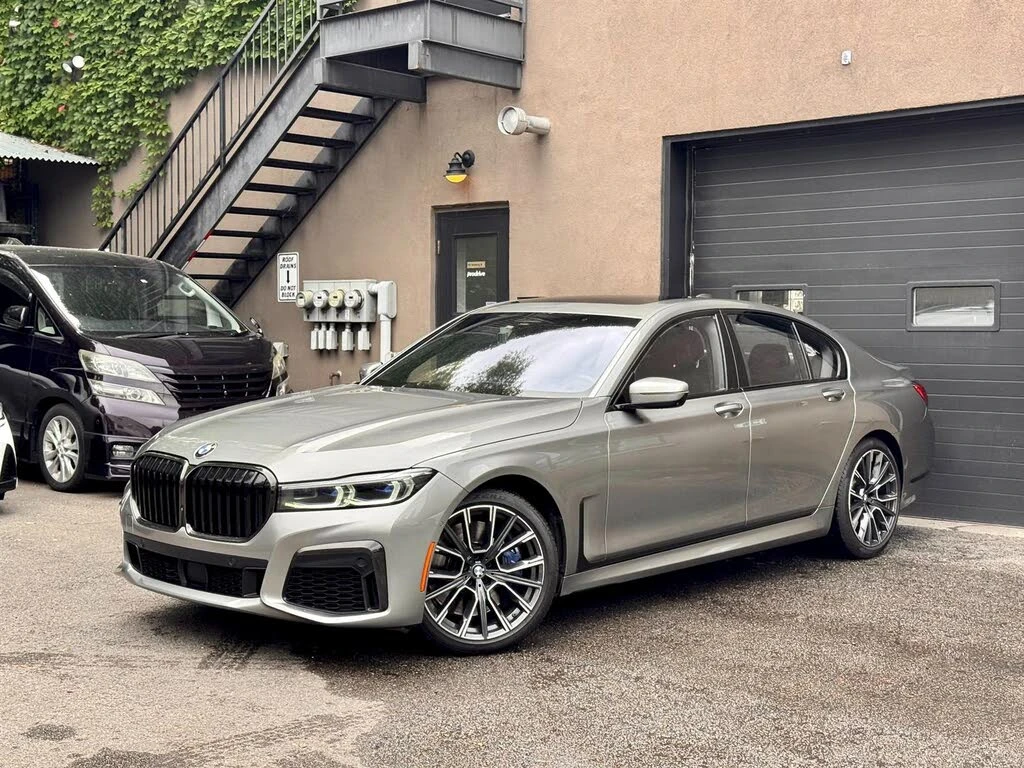 BMW 750 Facelift* M-Sport* HeadUp* АвтоКредит* (ЦЕНА ДО БГ - изображение 3