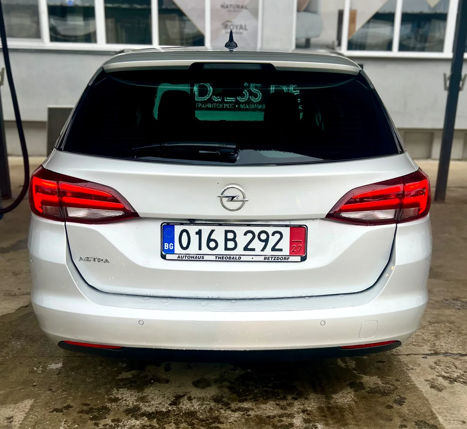 Opel Astra 1.4T Автоматик - изображение 5