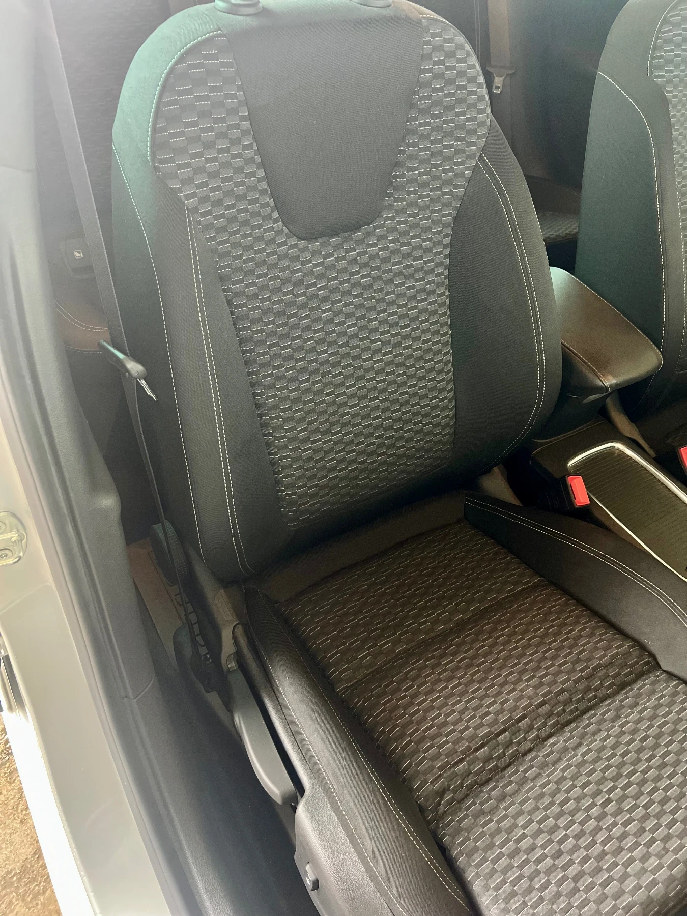 Opel Astra 1.4T Автоматик - изображение 8