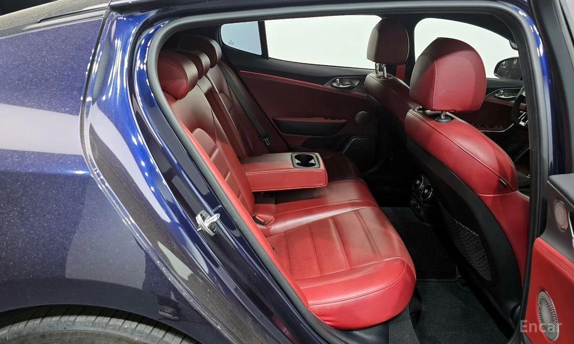 Kia Stinger * 3.3 TURBO* AWD* GT* FULL* КРАЙНА ЦЕНА* , снимка 12 - Автомобили и джипове - 54113122