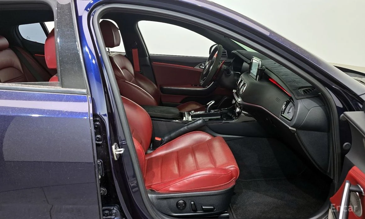 Kia Stinger * 3.3 TURBO* AWD* GT* FULL* КРАЙНА ЦЕНА* , снимка 11 - Автомобили и джипове - 54113122