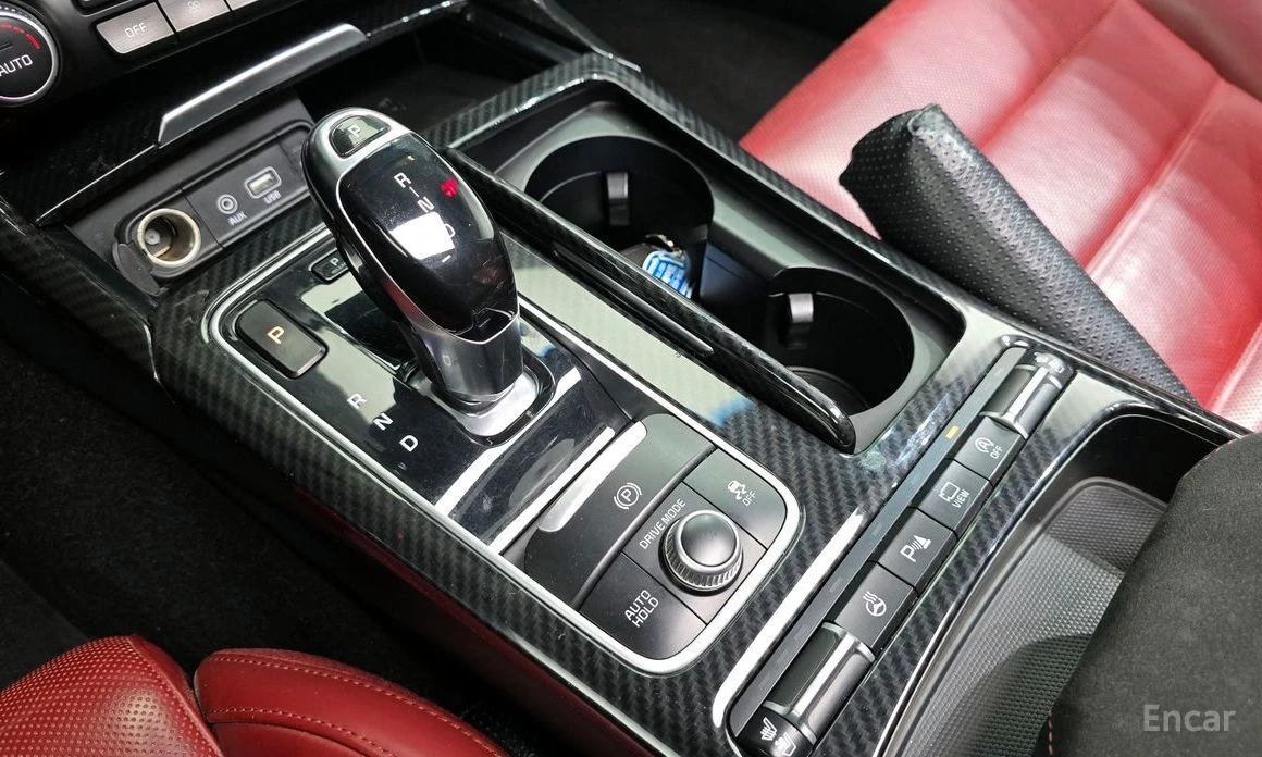 Kia Stinger * 3.3 TURBO* AWD* GT* FULL* КРАЙНА ЦЕНА* , снимка 8 - Автомобили и джипове - 54113122