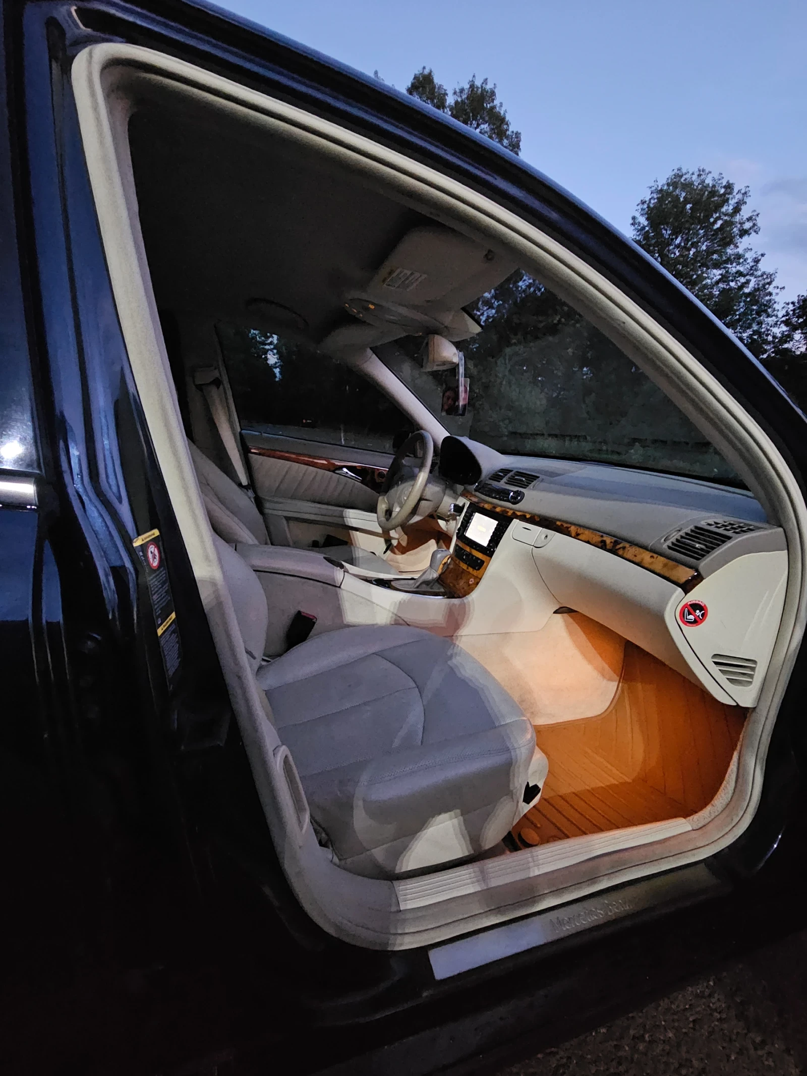 Mercedes-Benz E 500 5.0, снимка 3 - Автомобили и джипове - 54184525