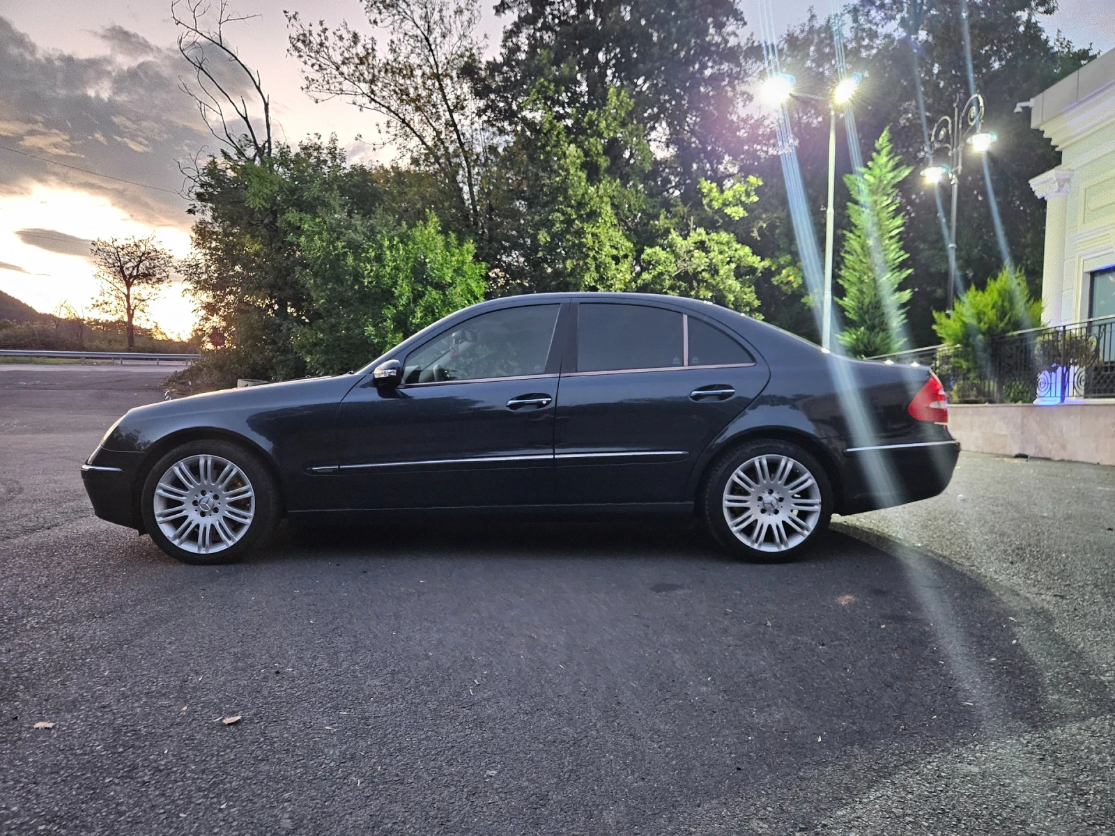 Mercedes-Benz E 500 5.0, снимка 7 - Автомобили и джипове - 54184525