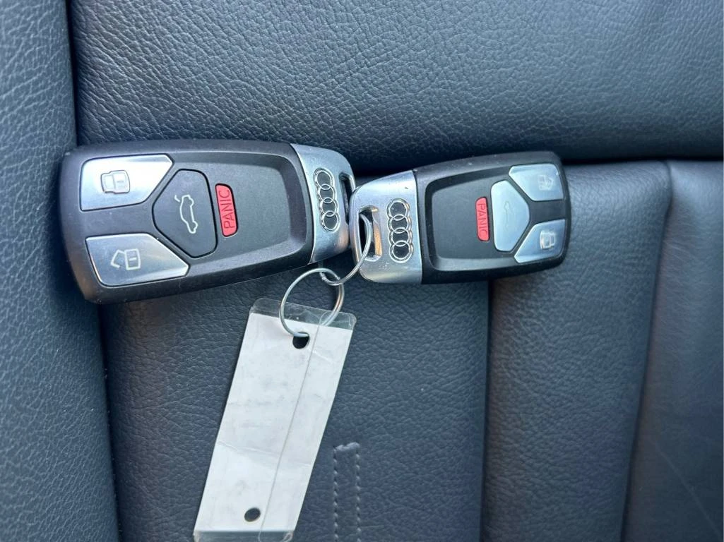 Audi A5 Technik * Keyless * CARFAX * АВТО КРЕДИТ * , снимка 16 - Автомобили и джипове - 55053803