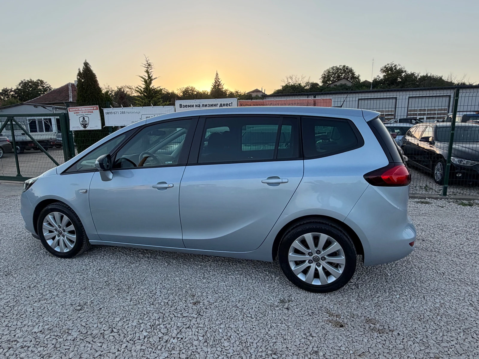 Opel Zafira 1.6CDTI Edition, снимка 3 - Автомобили и джипове - 55077137