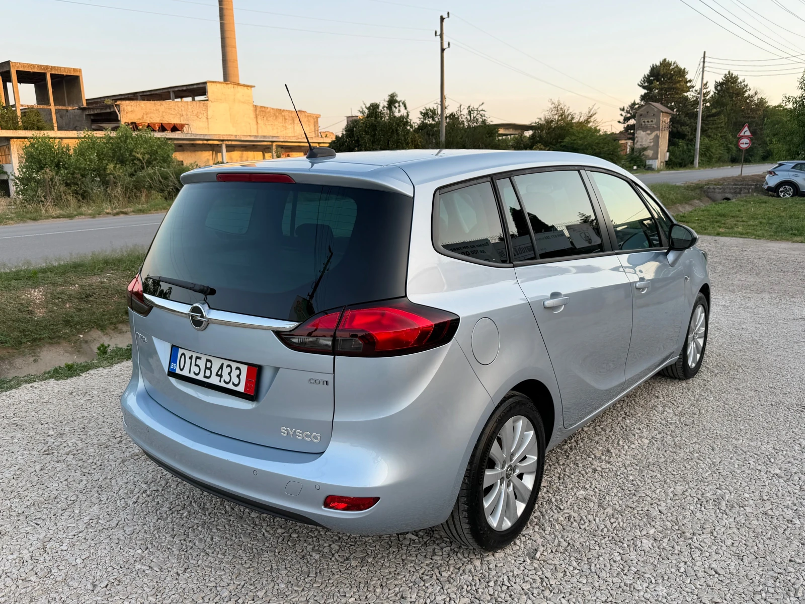 Opel Zafira 1.6CDTI Edition, снимка 6 - Автомобили и джипове - 55077137