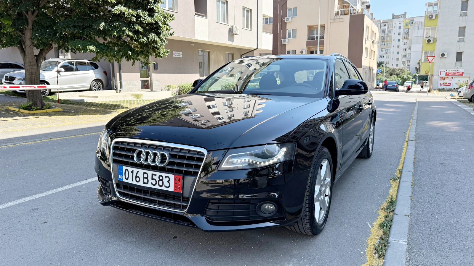 Audi A4 2.0TDI НАВИ БИКСЕНОН