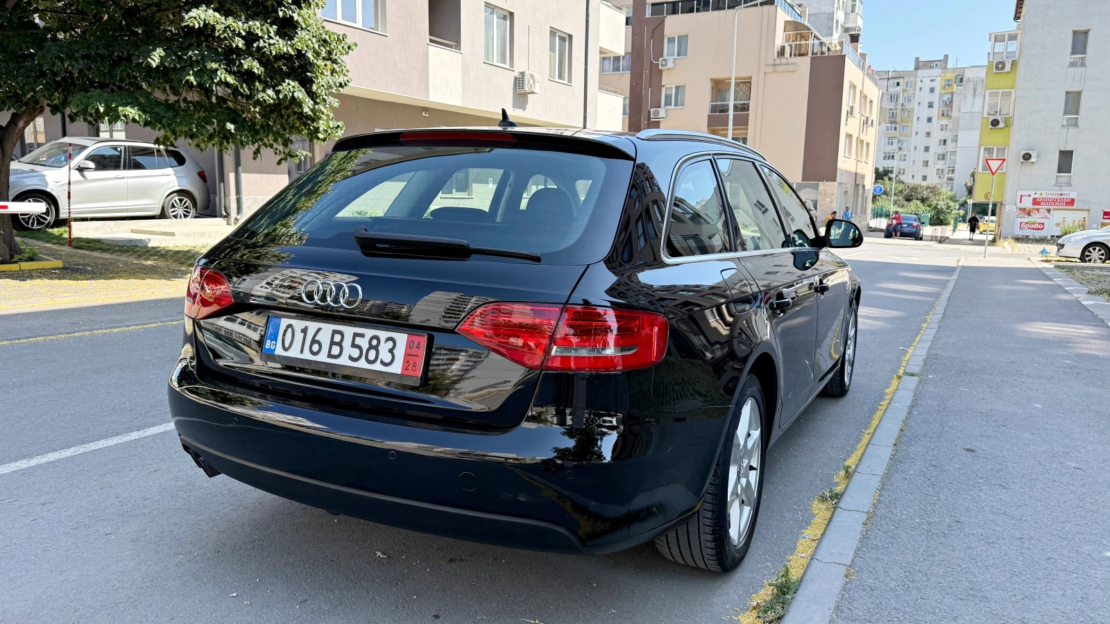 Audi A4 2.0TDI НАВИ БИКСЕНОН, снимка 4 - Автомобили и джипове - 55097309