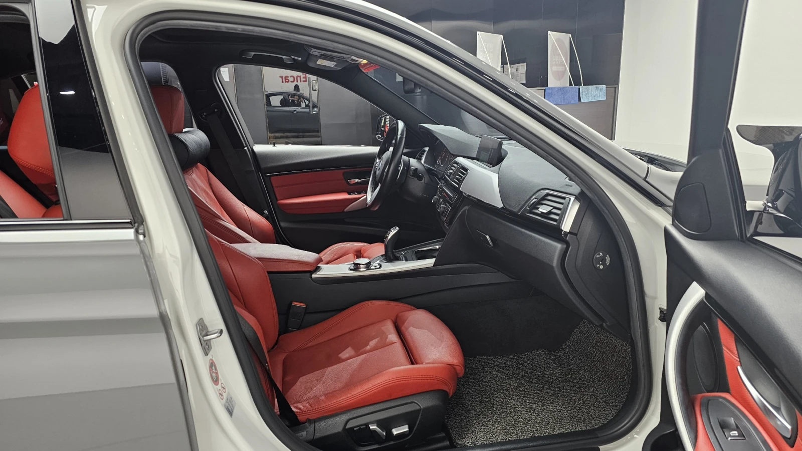 BMW 328  i M Sport, снимка 7 - Автомобили и джипове - 55372329