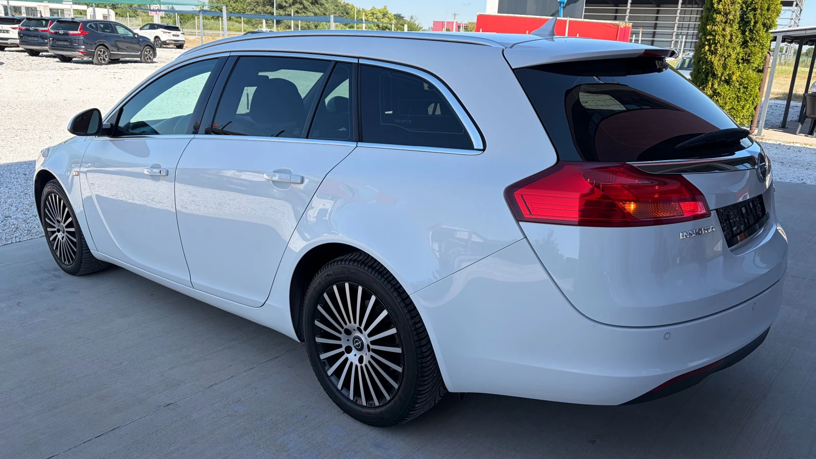 Opel Insignia 2.0 CDTI, снимка 6 - Автомобили и джипове - 55471934