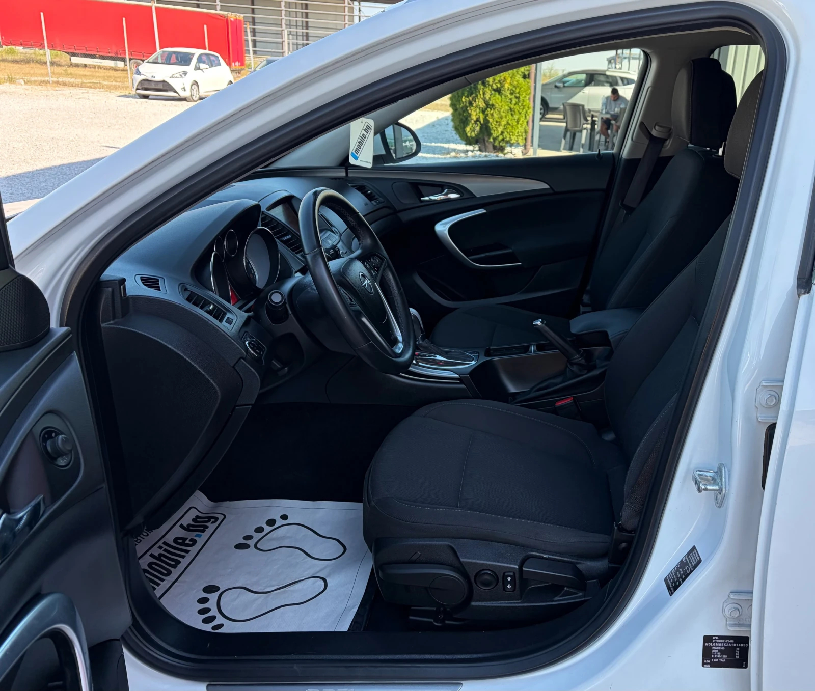 Opel Insignia 2.0 CDTI, снимка 7 - Автомобили и джипове - 55471934