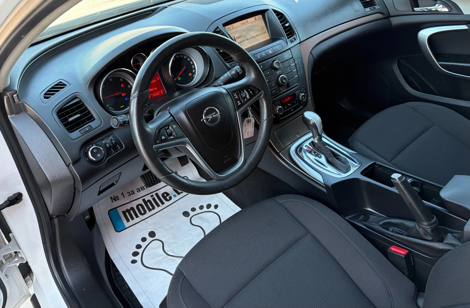 Opel Insignia 2.0 CDTI, снимка 8 - Автомобили и джипове - 55471934