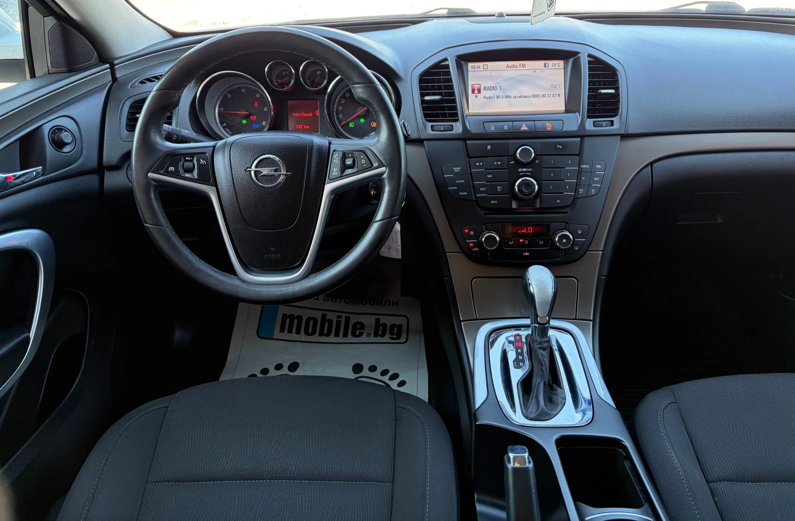 Opel Insignia 2.0 CDTI, снимка 14 - Автомобили и джипове - 55471934