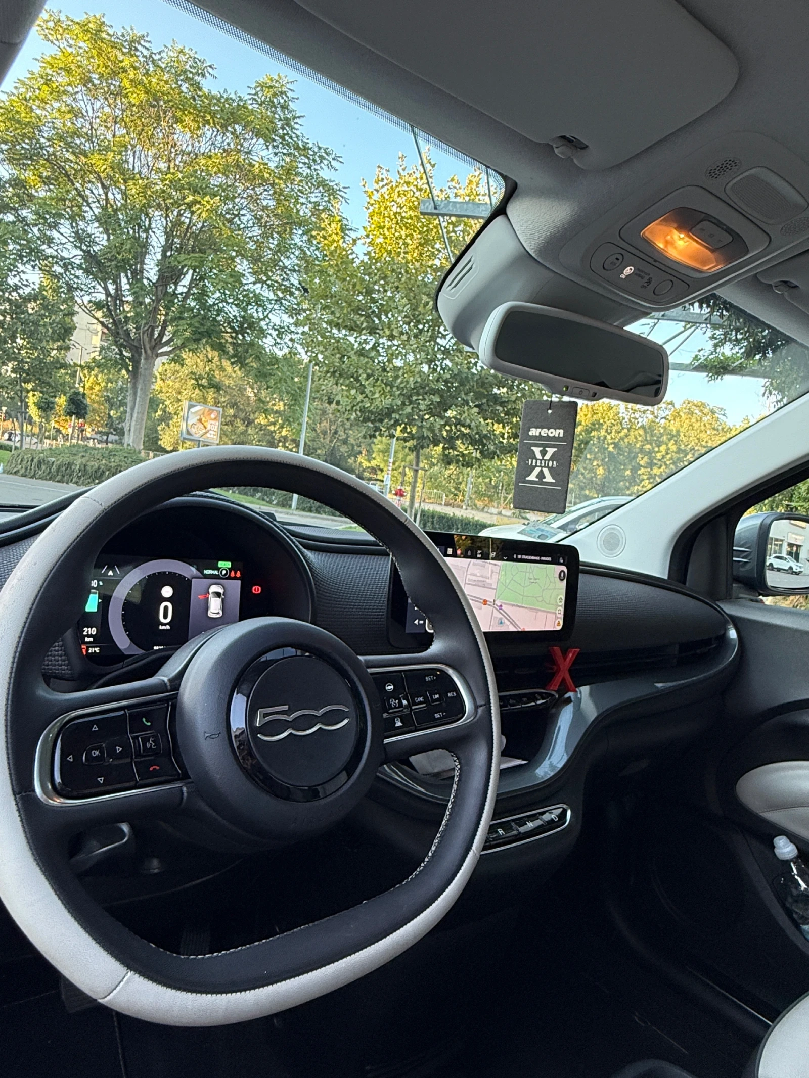 Fiat 500e, снимка 13 - Автомобили и джипове - 55968779