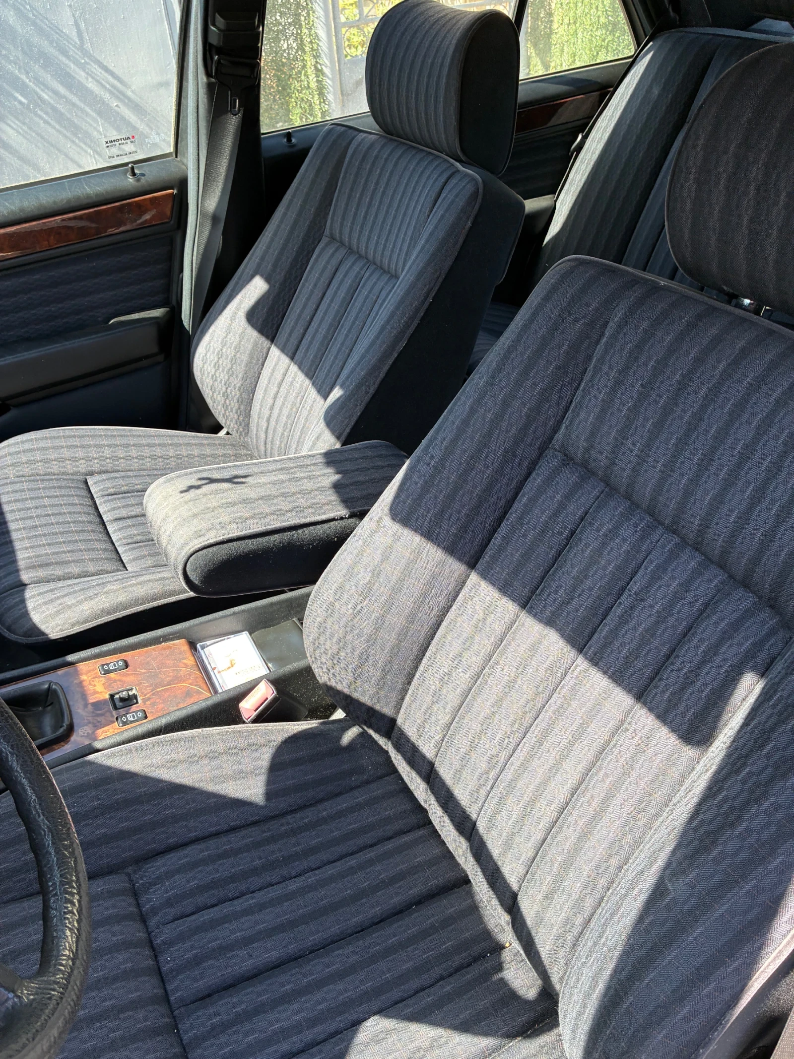 Mercedes-Benz 124 2.0 122к., снимка 9 - Автомобили и джипове - 55975972