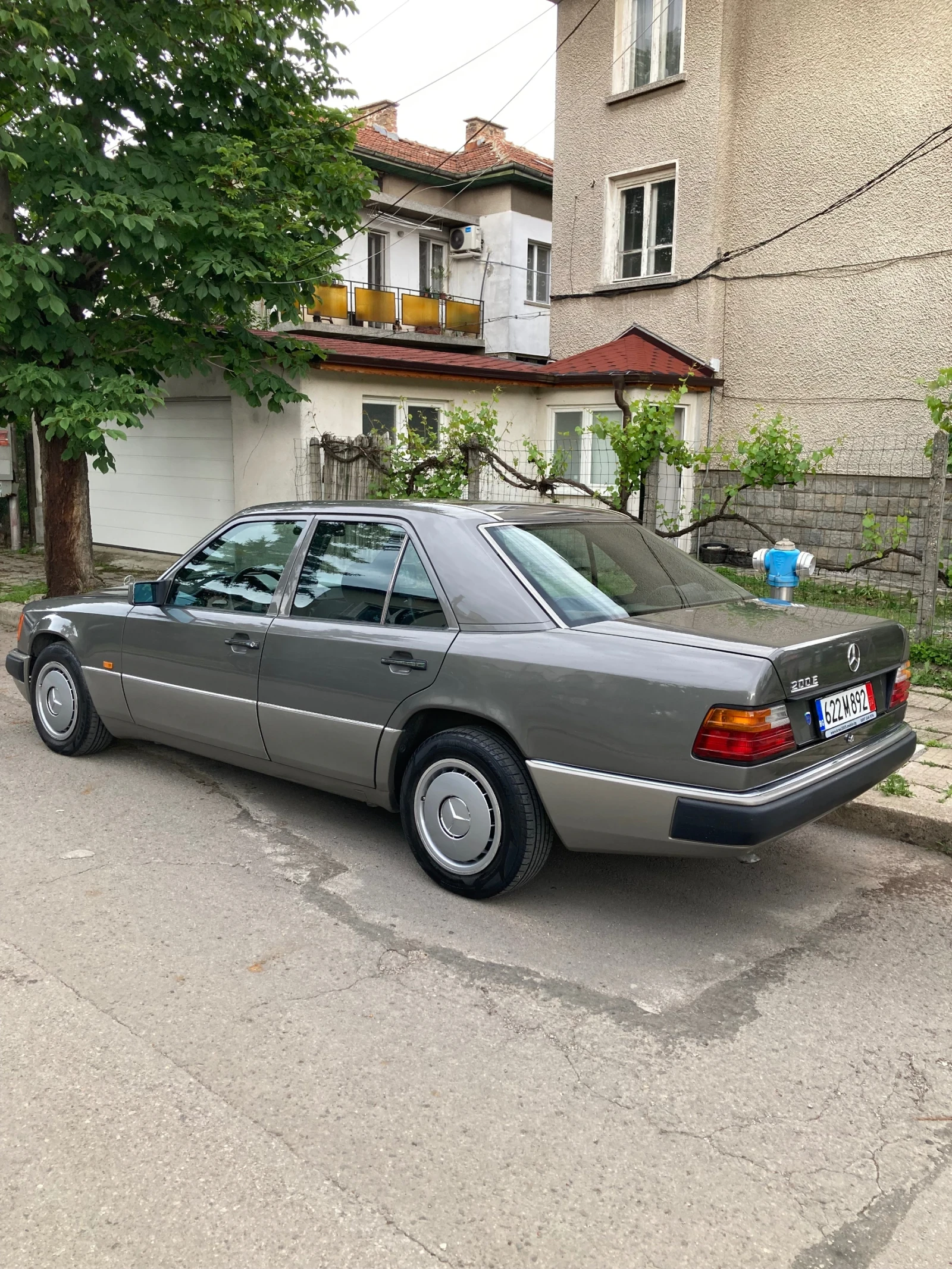 Mercedes-Benz 124 2.0 122к., снимка 3 - Автомобили и джипове - 55975972