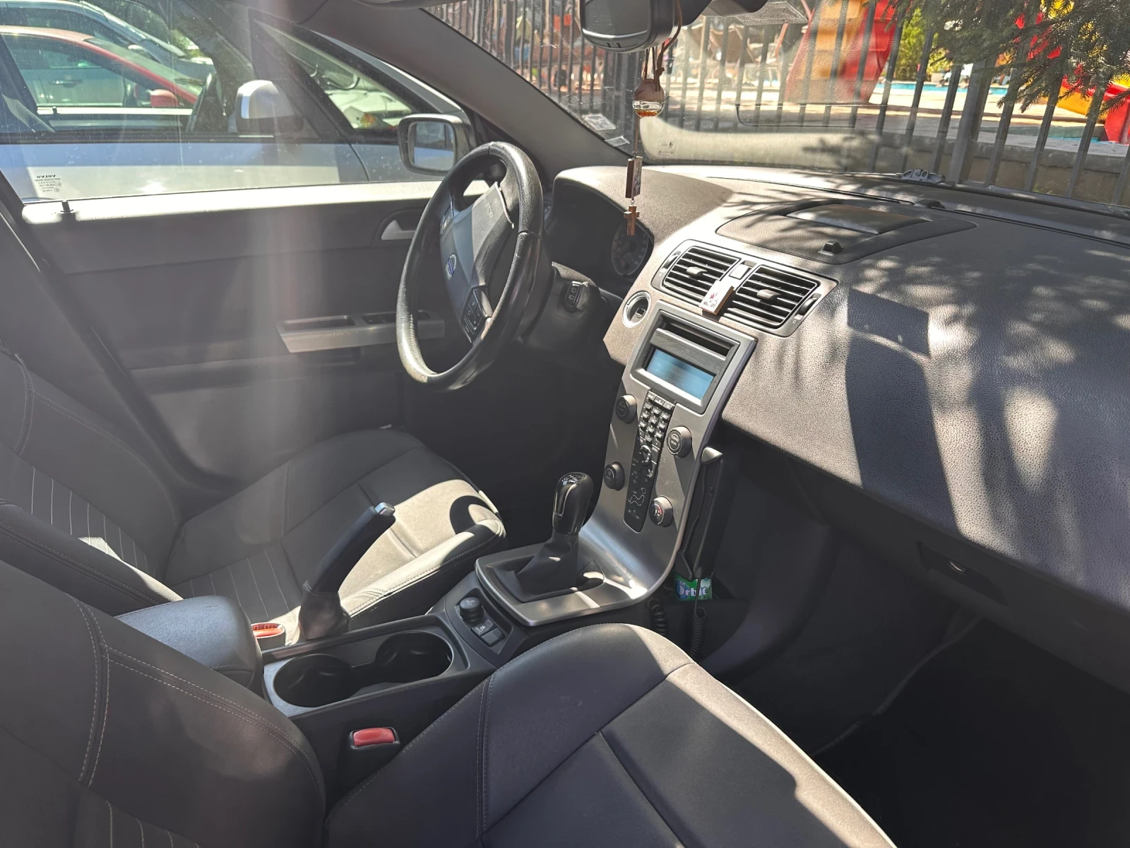 Volvo V50 Газов инжекцион, снимка 4 - Автомобили и джипове - 56140630