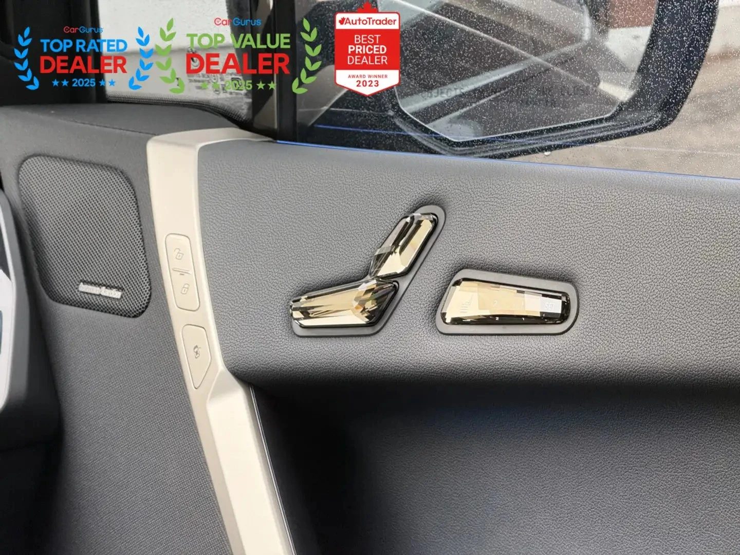 BMW iX XDRIVE50* HUD* МАСАЖ* 360* DIS* PANO* HARMAN* КРАЙ, снимка 16 - Автомобили и джипове - 56239025