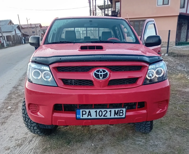 Toyota Hilux, снимка 1 - Автомобили и джипове - 48422030