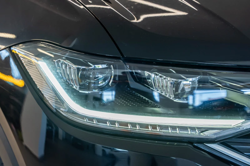 VW T-Cross 1.0 TSI R-Line, снимка 15 - Автомобили и джипове - 51505728