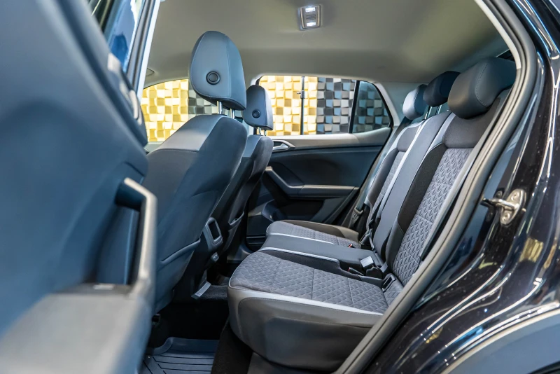 VW T-Cross 1.0 TSI R-Line, снимка 9 - Автомобили и джипове - 51505728