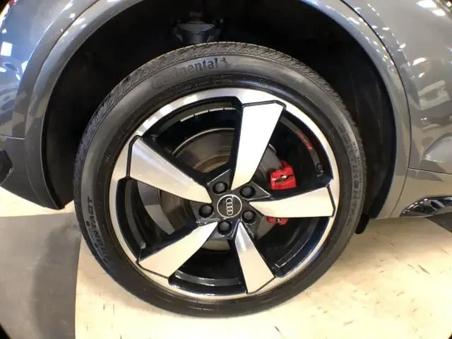 Audi Q5 * SPORTBACK PROGRESSIV S LINE | PANO | CARFAX - изображение 9