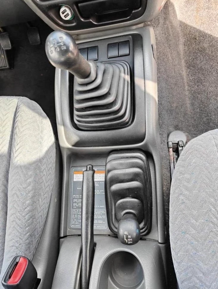 Suzuki Grand vitara, снимка 6 - Автомобили и джипове - 54826612