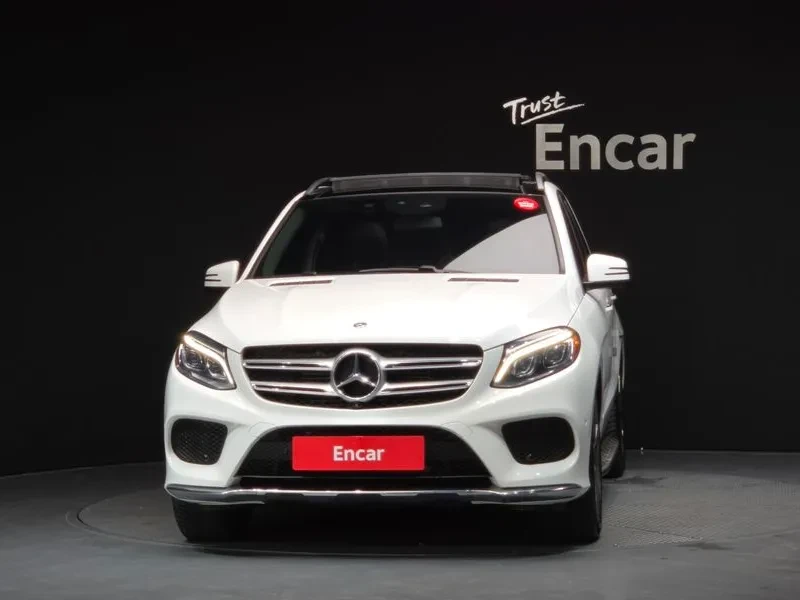 Mercedes-Benz GLE 350d - САМО 30% АВАНС, снимка 3 - Автомобили и джипове - 56112305