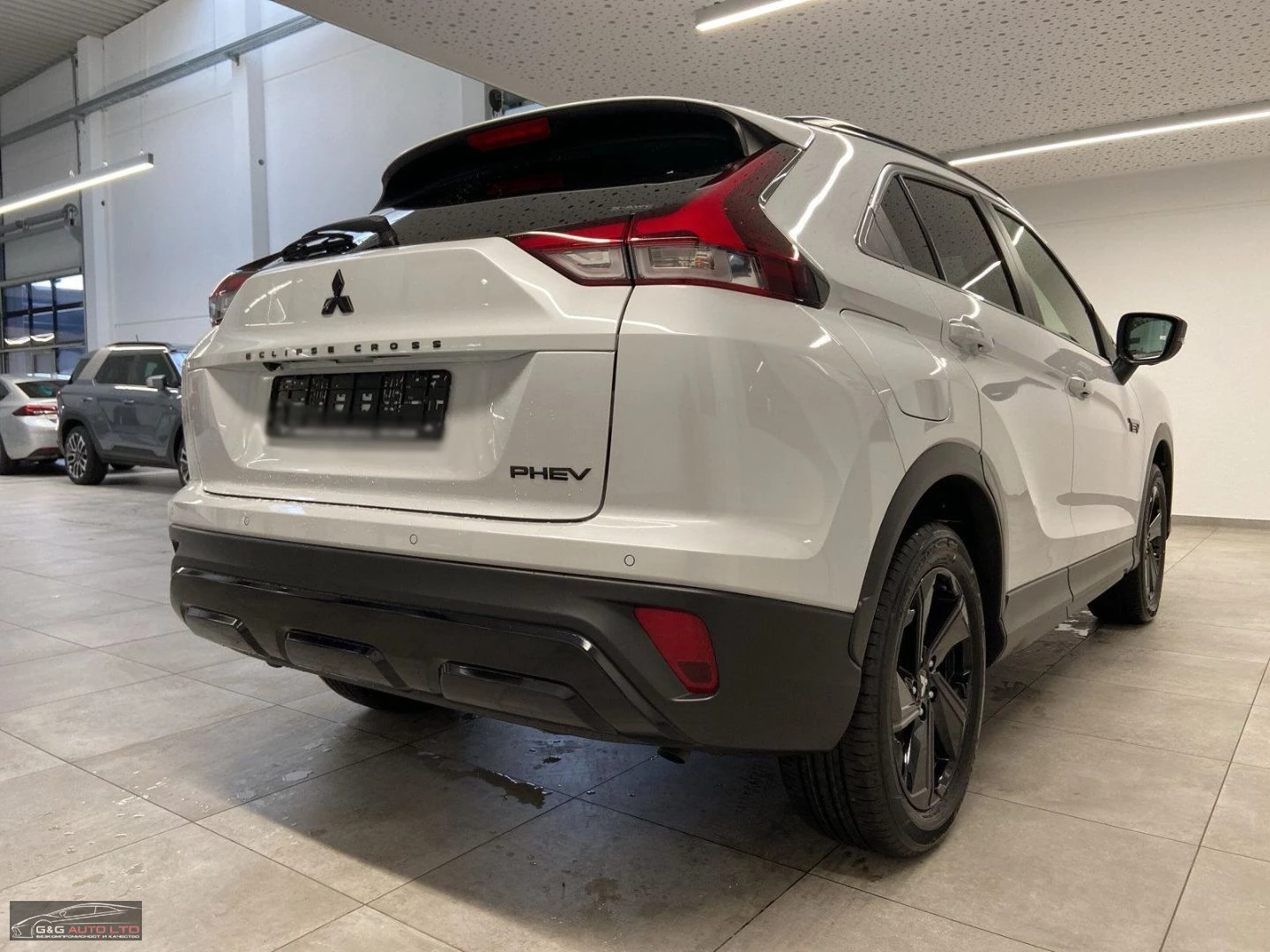 Mitsubishi Eclipse Cross НОВ!2.4PHEV/188HP/SELECT-BLACK/4X4/CAM/ACC/525v - изображение 4