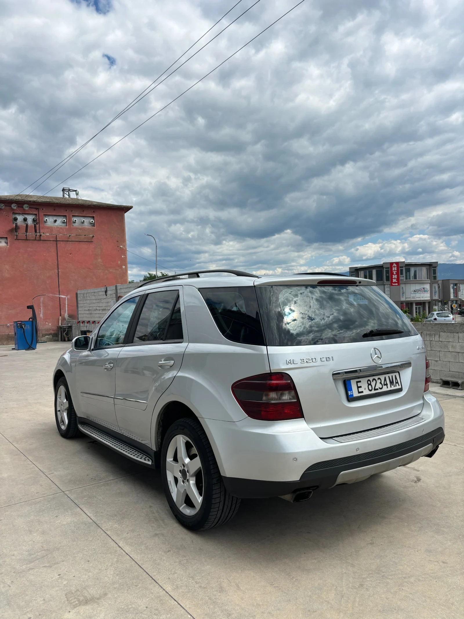Mercedes-Benz ML 320  - изображение 4