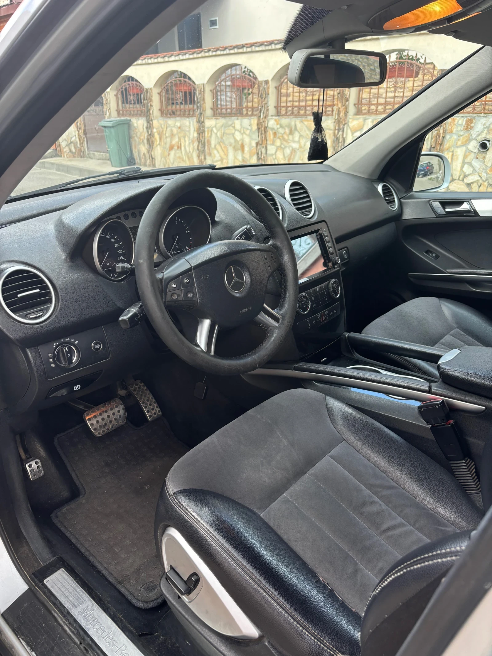 Mercedes-Benz ML 320  - изображение 7
