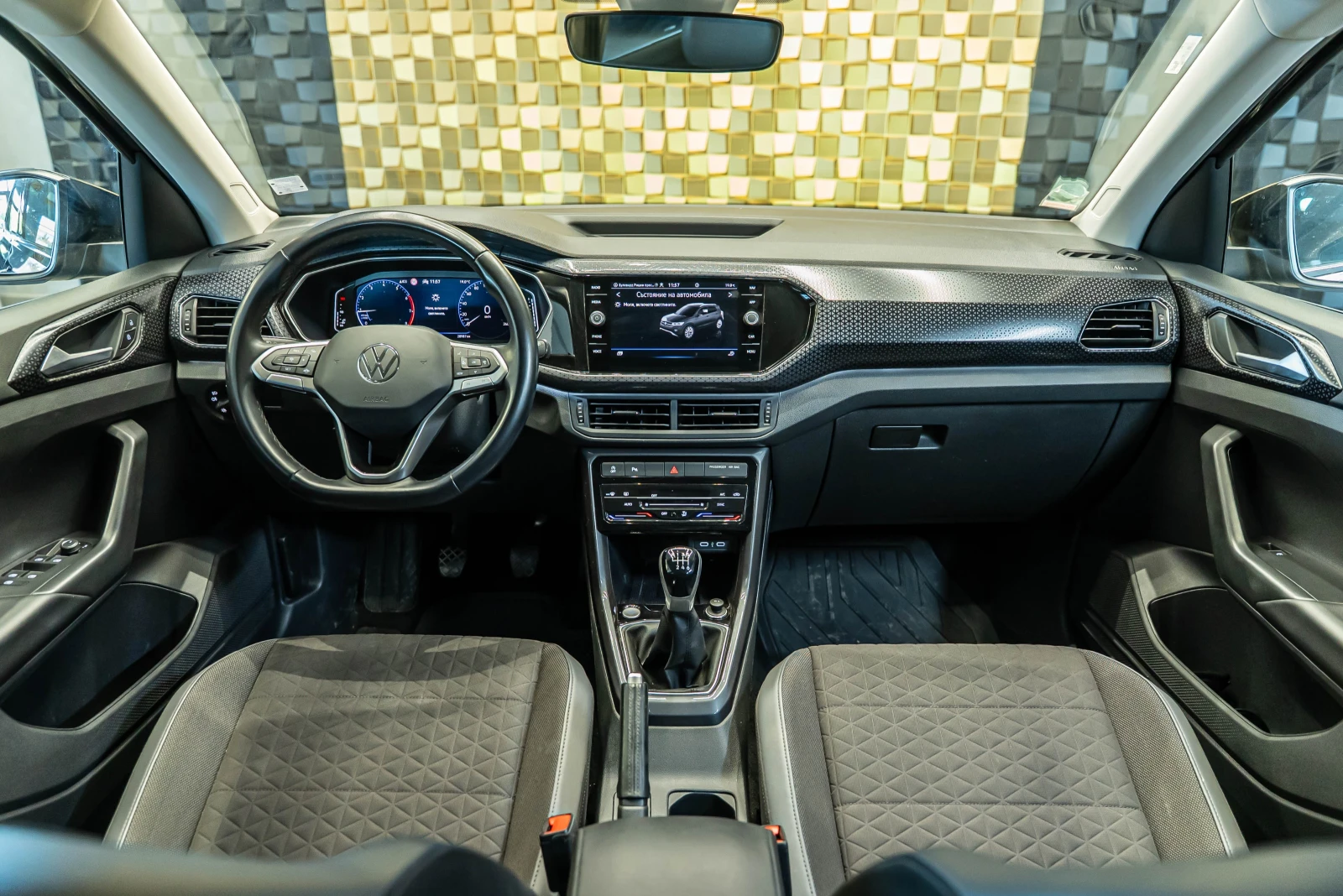 VW T-Cross 1.0 TSI R-Line | Mobile.bg   12