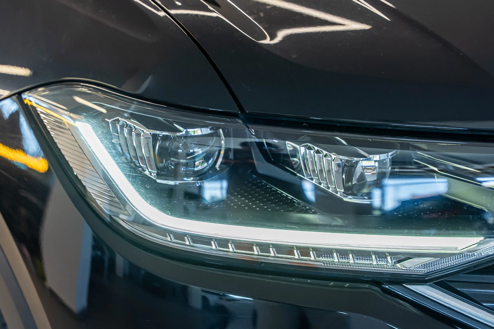 VW T-Cross 1.0 TSI R-Line | Mobile.bg   15