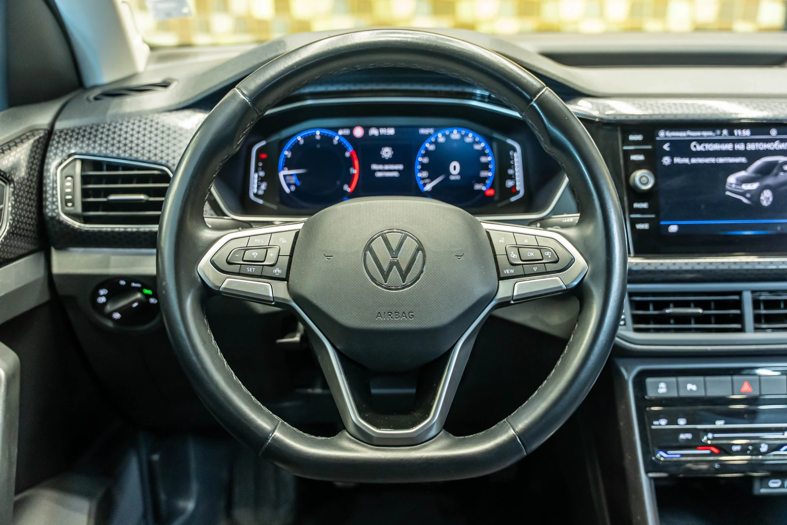 VW T-Cross 1.0 TSI R-Line | Mobile.bg   13