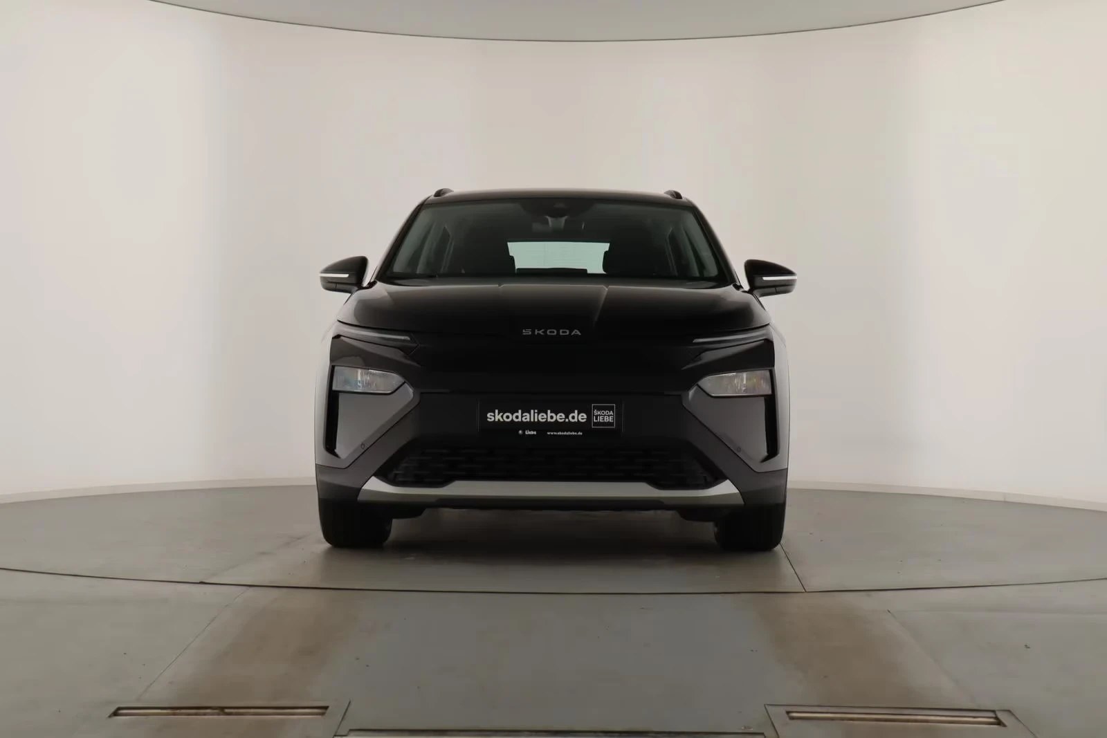 Skoda Elroq 50 Tour LED NAVI CAMERA PDC Heated Seats/Wheel, снимка 2 - Автомобили и джипове - 54043786