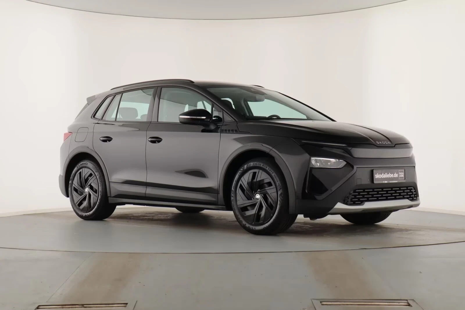 Skoda Elroq 50 Tour LED NAVI CAMERA PDC Heated Seats/Wheel | Auto.bg — изображение 1