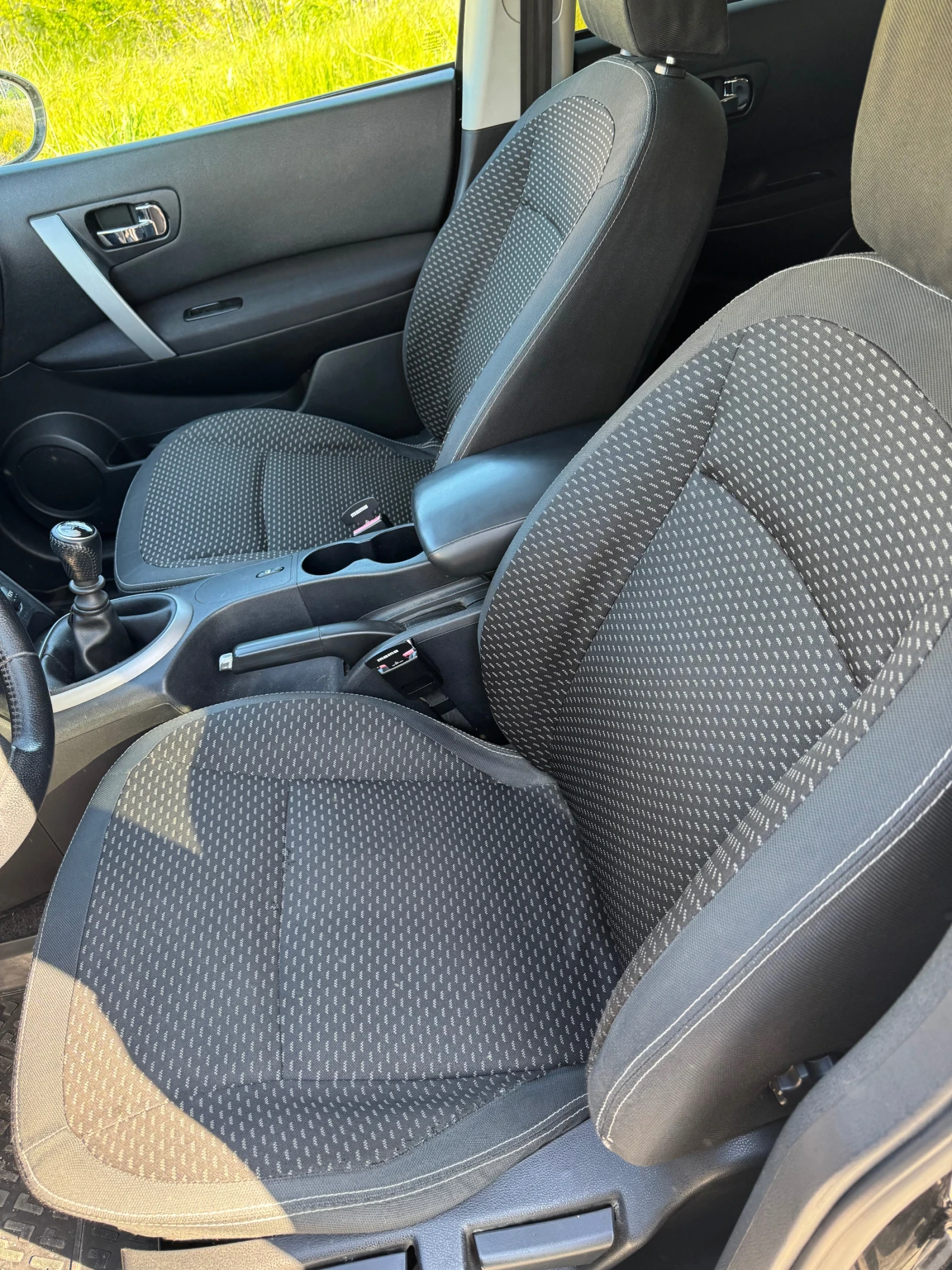 Nissan Qashqai 1.6 dci, снимка 13 - Автомобили и джипове - 54458699