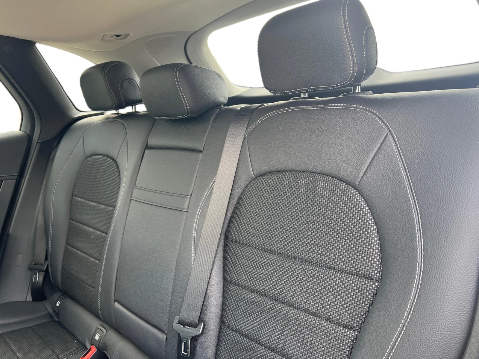 Mercedes-Benz GLC 250 d 4MATIC, снимка 12 - Автомобили и джипове - 55400232