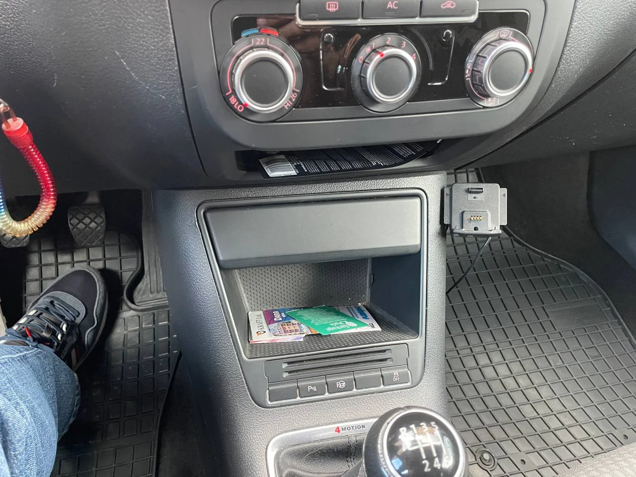 VW Tiguan, снимка 15 - Автомобили и джипове - 55412365