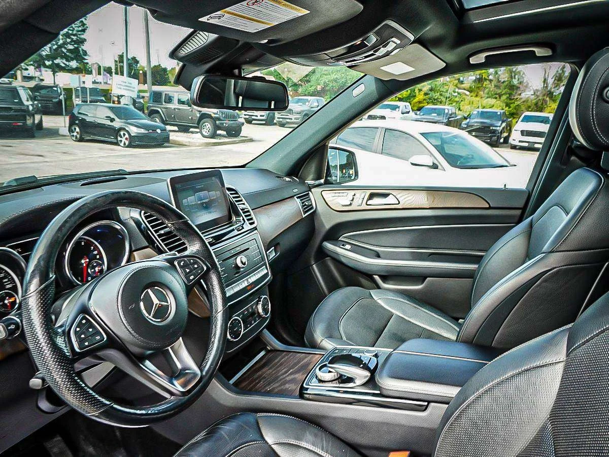 Mercedes-Benz GLS 450 * AMG Line * CARFAX * Фиксирана цена до БГ * , снимка 12 - Автомобили и джипове - 56003329