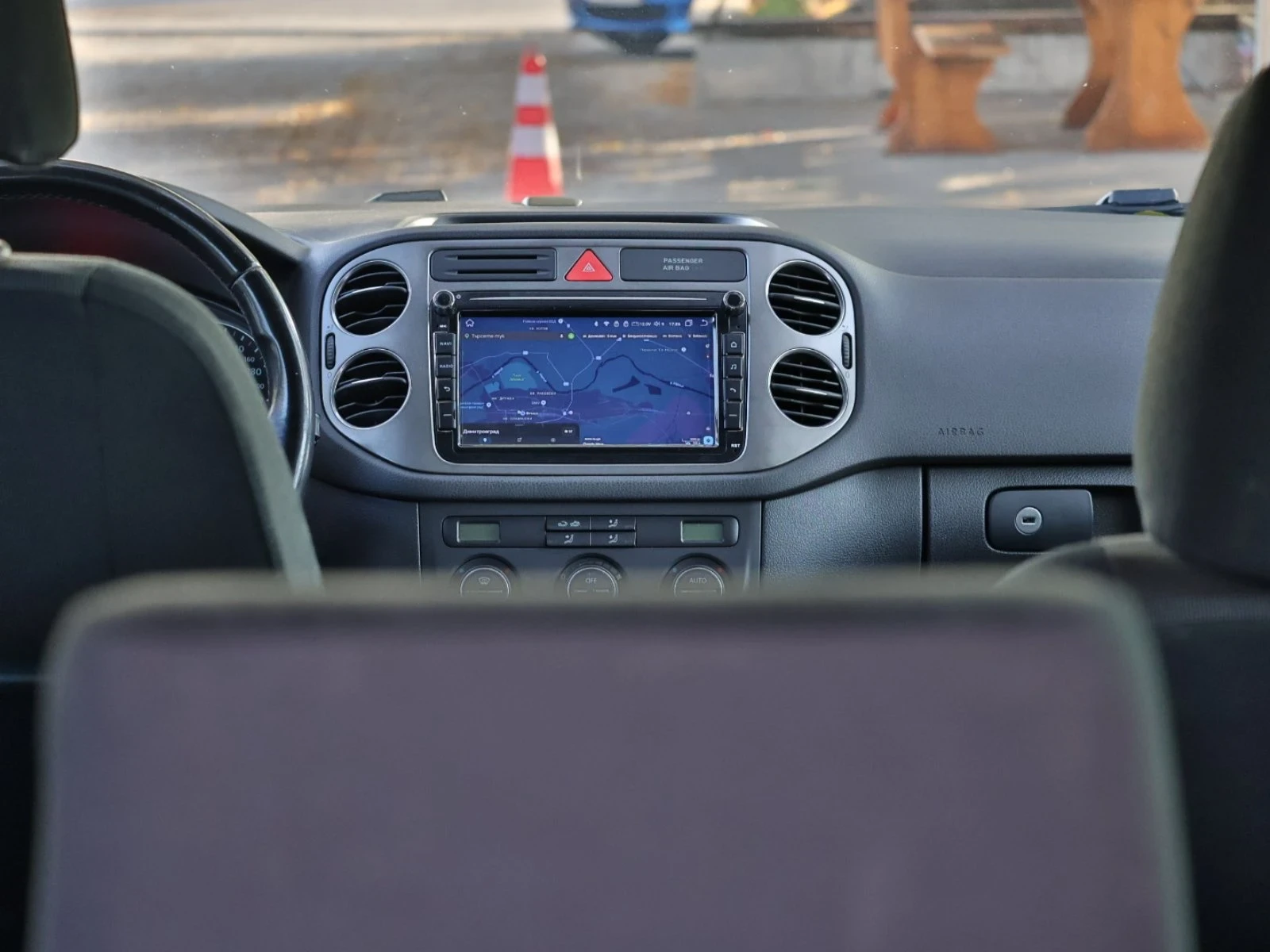 VW Tiguan, снимка 8 - Автомобили и джипове - 56556926