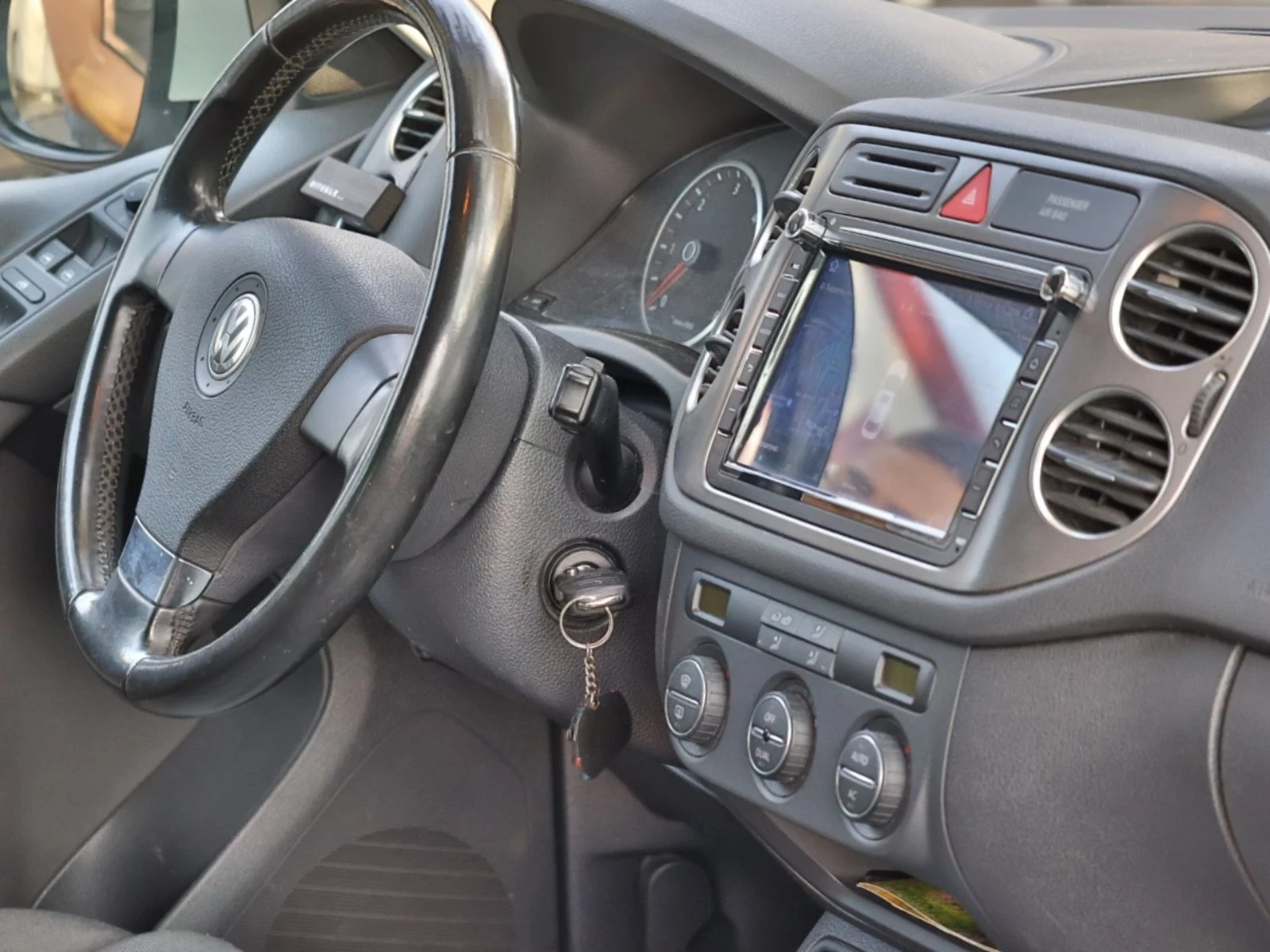 VW Tiguan, снимка 5 - Автомобили и джипове - 56556926