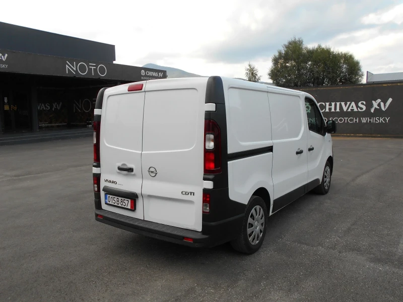 Opel Vivaro 1.6CDTI EURO6, снимка 6 - Бусове и автобуси - 43492510