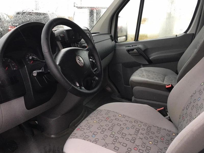 VW Crafter 2.5 TDI, снимка 6 - Бусове и автобуси - 44509509